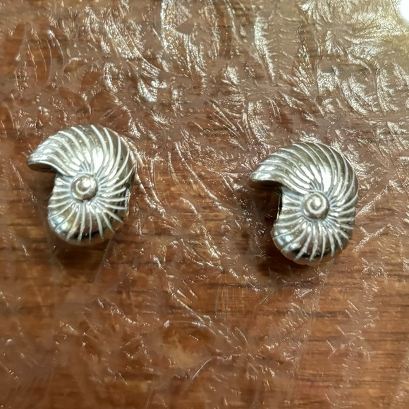 Brighton seashell bead listing for one bead only - Picture 2 of 5